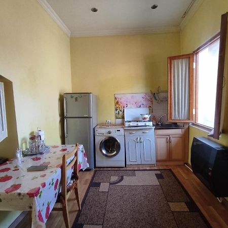 Edlen Lägenhet Tbilisi Exteriör bild