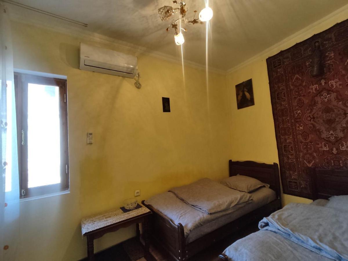 Edlen Lägenhet Tbilisi Exteriör bild