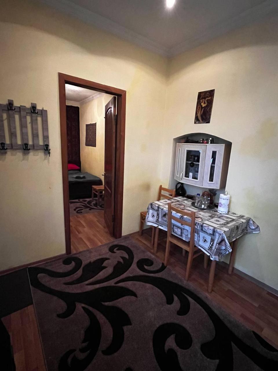 Edlen Lägenhet Tbilisi Exteriör bild