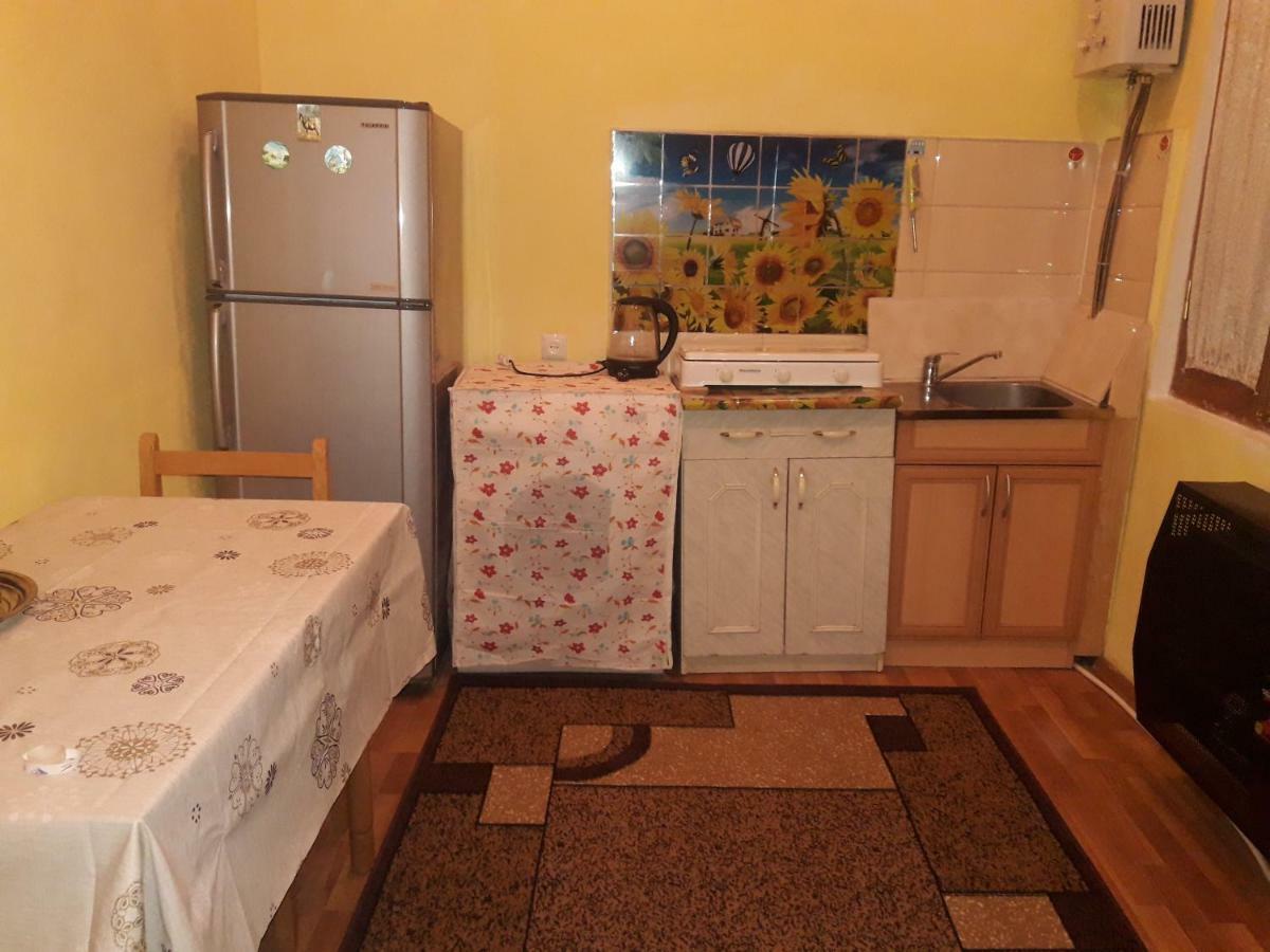 Edlen Lägenhet Tbilisi Exteriör bild